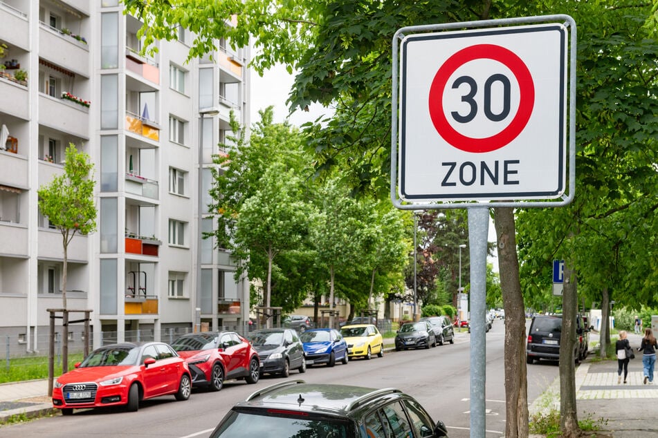 Seit 2022 sind auch auf der Müller-Berset-Straße in Striesen 50 Stundenkilometer tabu.