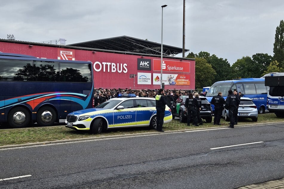 Zuletzt war die Polizei Brandenburg Mitte September mit einem Großaufgebot zur Absicherung des Cottbus-Spiels gegen St. Pauli vor Ort.
