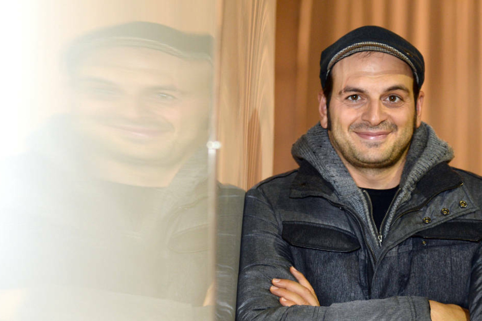 Immer mal wieder teilt Comedian Kaya Yanar (47) kuriose Fundstücke mit seiner Instagram-Community.