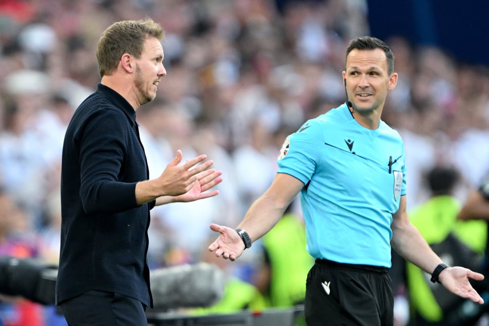 Mit Ivan Kruzliak (rechts) diskutierte Julian Nagelsmann bereits bei der Euro im eigenen Land. (Archivbild)