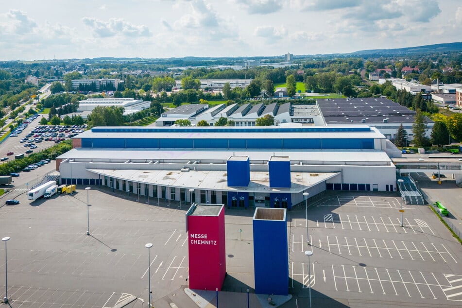 Auch der Parkplatz an der Messe Chemnitz steht mit etwa 2500 Stellplätzen zur Verfügung.