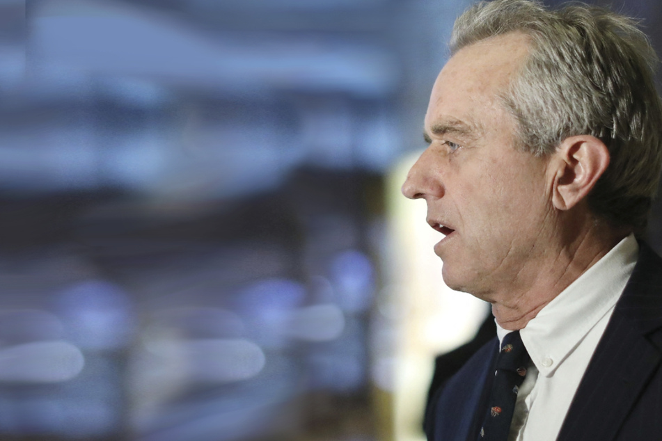 Robert F. Kennedy Jr. event reportedly turns surreal with screams and farts