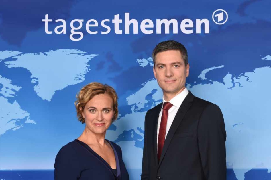 Caren Miosga und Ingo Zamperoni moderieren die "Tagesthemen".