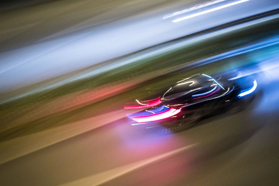 15-Jähriger filmt sich bei Autorennen mit Tempo 210