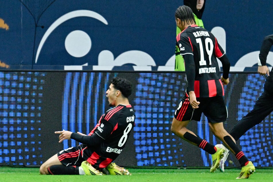 Gegen den SC Freiburg avancierte Chaïbi (l.) innerhalb kürzester Zeit nach seiner Einwechslung zum Matchwinner.