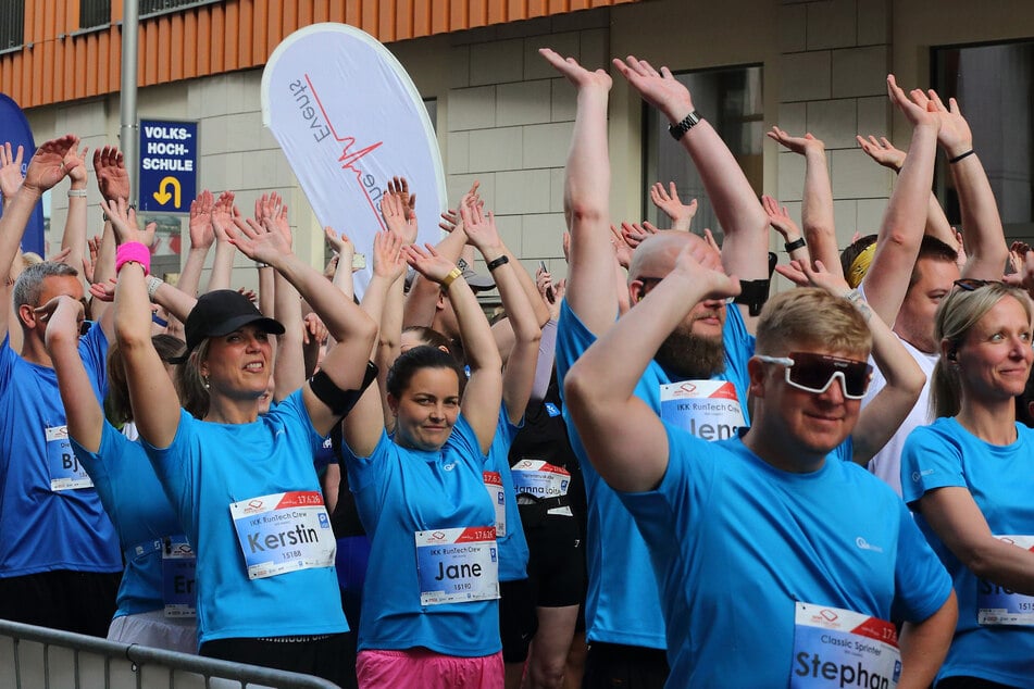 Arme hoch: Die "IKK Runtech Crew" gab sich sportlich.