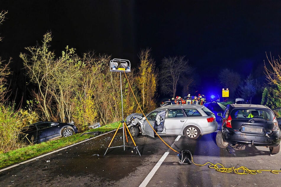 Insgesamt vier Fahrzeuge waren am Freitagnachmittag bei Waibstadt in einen heftigen Unfall verwickelt.