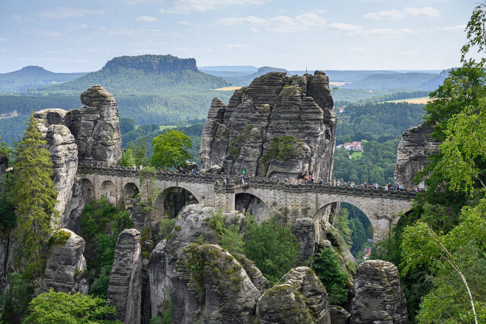 Auch in der Sächsischen Schweiz gibt es schon viele Buchungen, aber es sind auch noch einige Plätze frei.