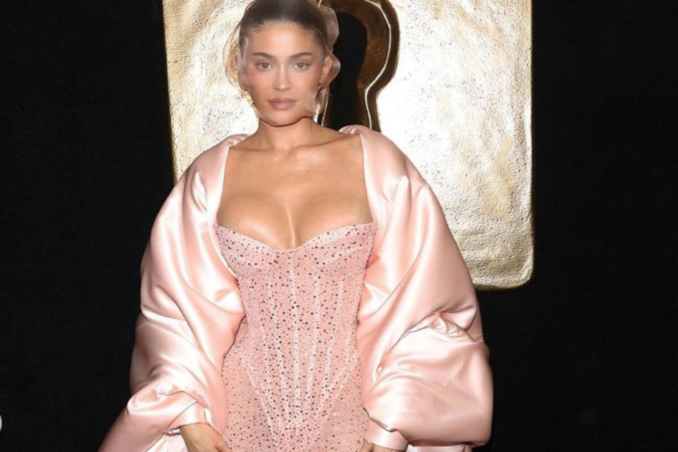 Kylie Jenner was a vision in pink at Schiaparelli's couture show.