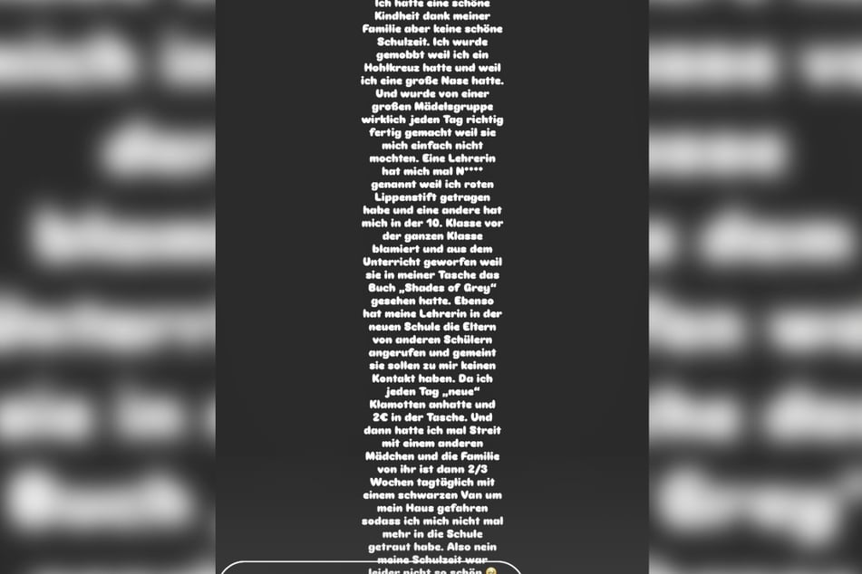 In einem längeren Text berichtete die 29-Jährige von ihrer Schulzeit, die einige sehr negative Erlebnisse für sie bereithielt.