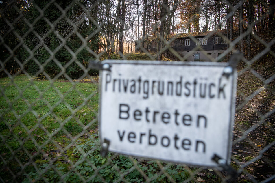 Für Unbefugte ist das Betreten des Geländes des "Adlerhorst" nicht gestattet.