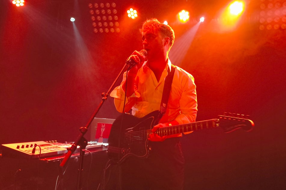 Andy Burns, der auch Browns Roadmanager ist, eröffnete musikalisch den Abend.