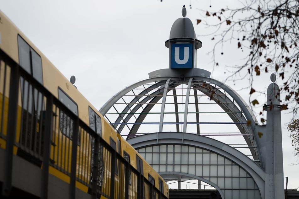 Nach dem Brand sind Teile der U1 und U2 weiterhin nur eingeschränkt nutzbar. (Archivfoto)