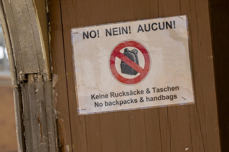 Auf das Oktoberfestgelände dürfen nur kleine Taschen mitgenommen werden.