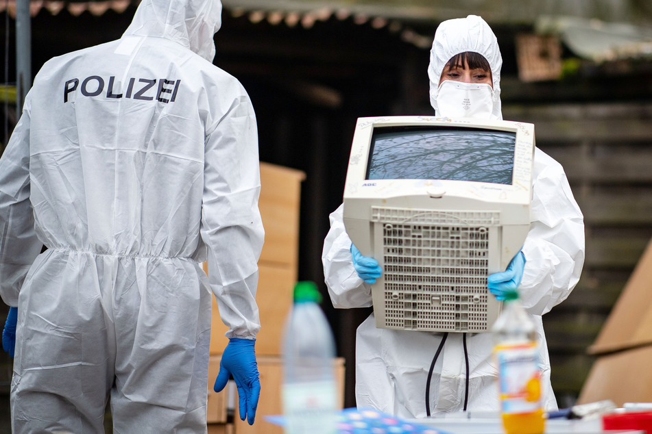 In NRW nehmen Spezial-Ermittler nach den großangelegten Schlägen gegen Kinderpornografie und Missbrauch erste Bewegungen in der Szene wahr (Archivbild).
