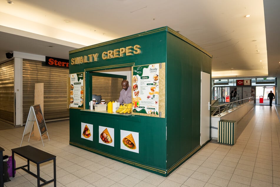 Von Montag bis Samstag steht Ndahunga täglich zwischen 10 und 18 Uhr in seinem Imbiss.