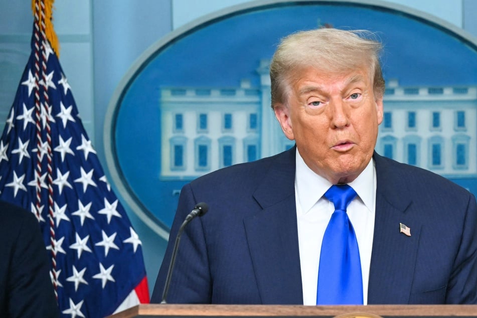 Iran-linked hackers threaten to release private emails from Trump's friends and enemies