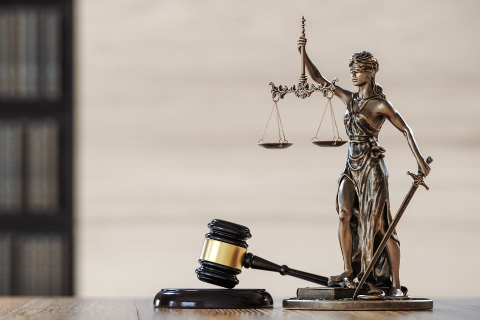 Der 62-Jährige wurde zu 20 Jahren Haft verurteilt. (Symbolfoto)