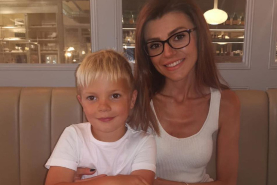Ein Foto von der Facebook-Seite Jessicas gemeinsam mit ihrem Sohn Alfred.