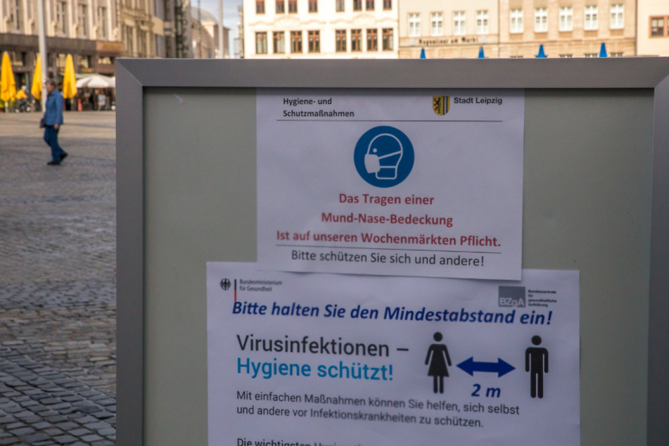 Seit Donnerstag gilt in Leipzigs Innenstadt auch außerhalb von Bars, Restaurants und Geschäften das Tragen eines Mund-Nasenschutzes als Pflicht.