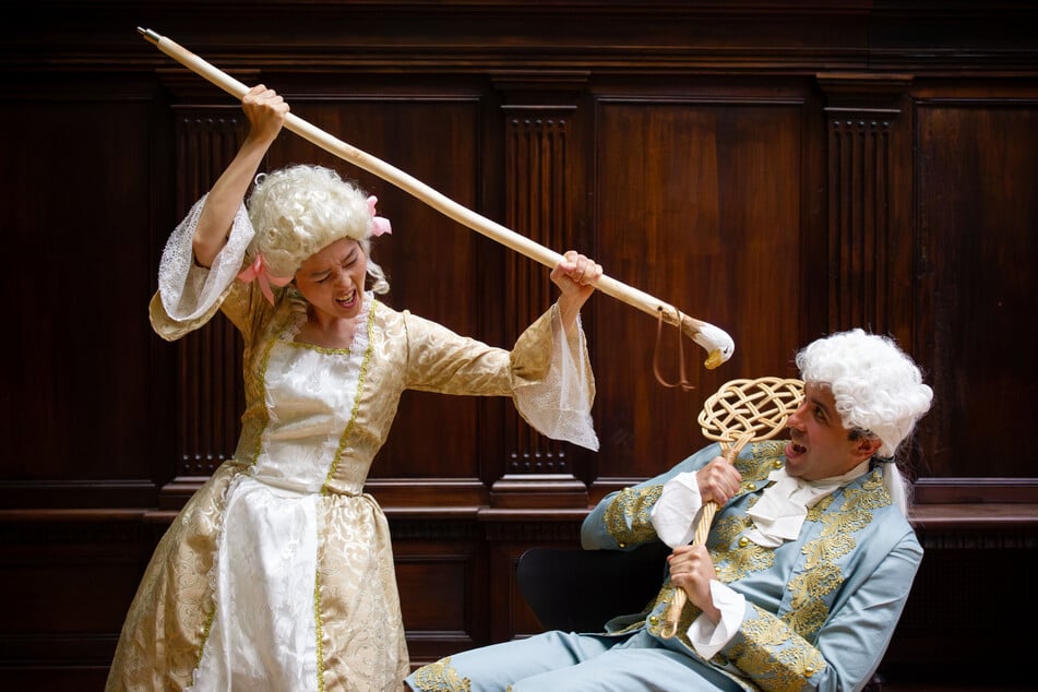 Telemanns komische Oper "Pimpinone" ist im Kronensaal von Schloss Albrechtsberg zu erleben.
