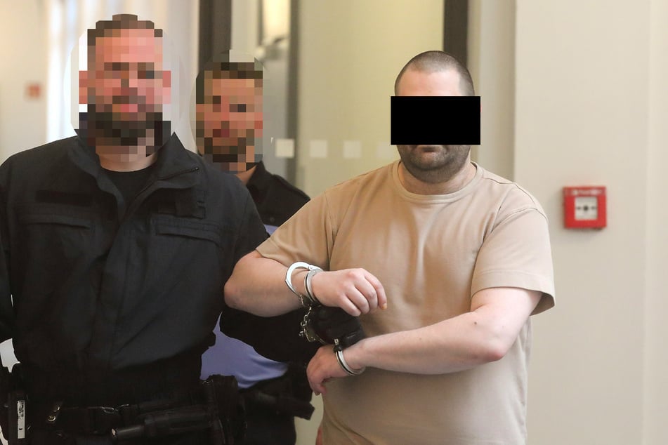 Matthias W. (34) war "nur" bei einem Diebstahl dabei, stand aber unter Bewährung. Nun fährt er ein.