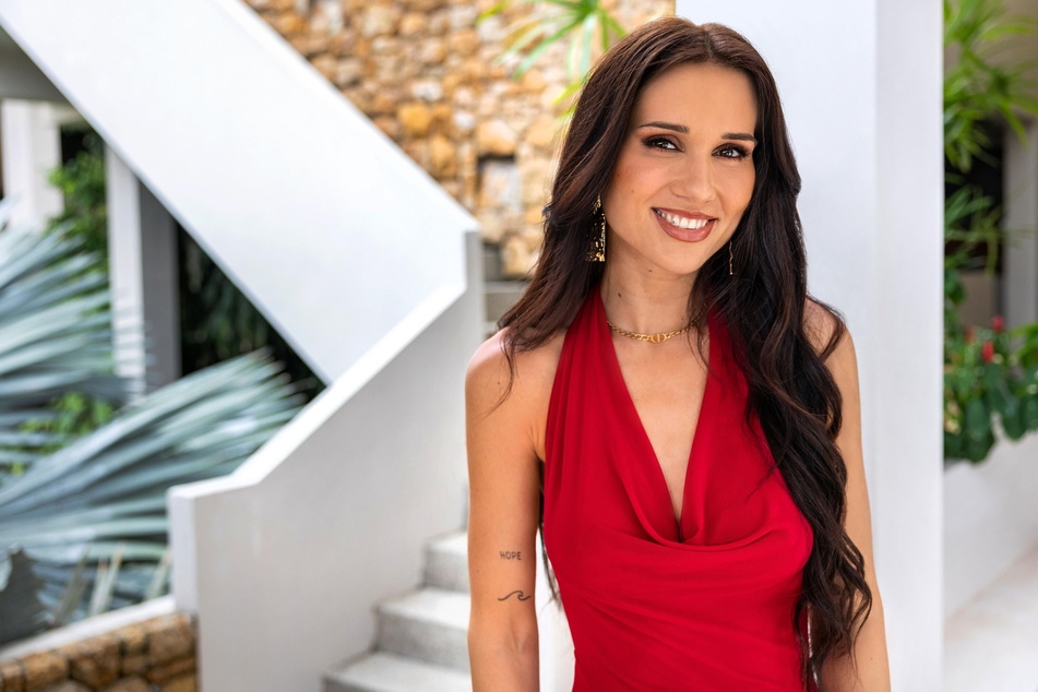 Vanessa "Nessi" Borck (28) sucht als "Princess Charming" unter 20 Singles ihre Traumfrau.