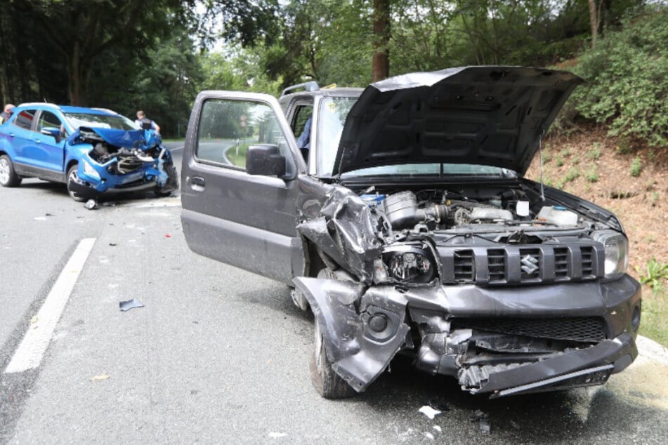 Vorfahrt missachtet: Heftiger Landstraßen-Crash im Vogtland