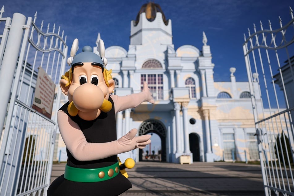 Schon seit Ende Mai lädt Asterix in den Freizeitpark Belantis bei Leipzig ein. Ein erster Themenbereich hat für "kleine" Besucher bereits geöffnet.