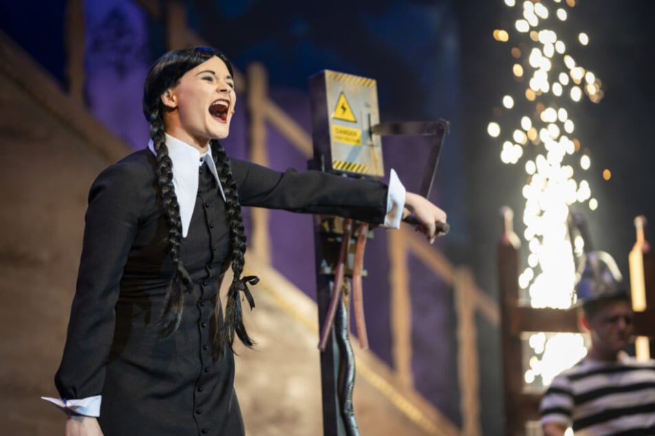 Für großen Familienspaß sorgt das Musical "The Addams Family" in Plauen.