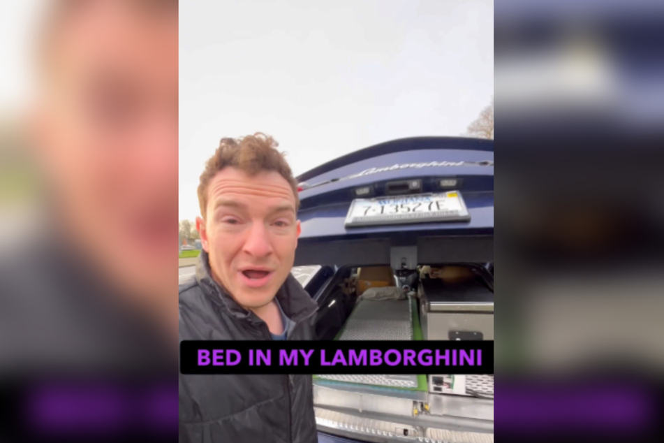 Selbst ein Bett hat in Connors Offroad-Sportwagen einen Platz gefunden. Es befindet sich seitlich im Fond des "Camperghini".
