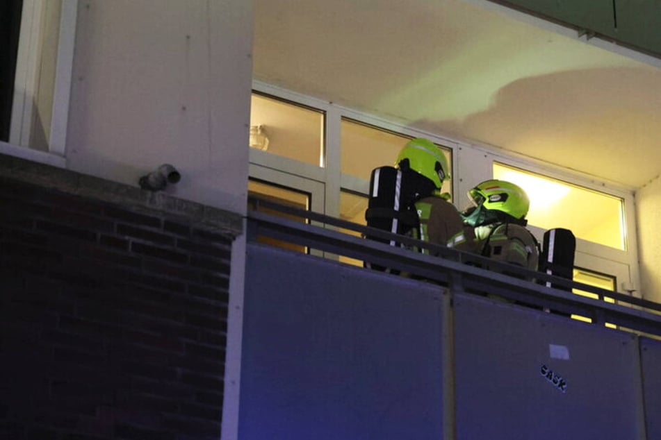 Berlin: Hochhausbrand in Lichtenberg: Rauch auf allen Fluren, ein Verletzter