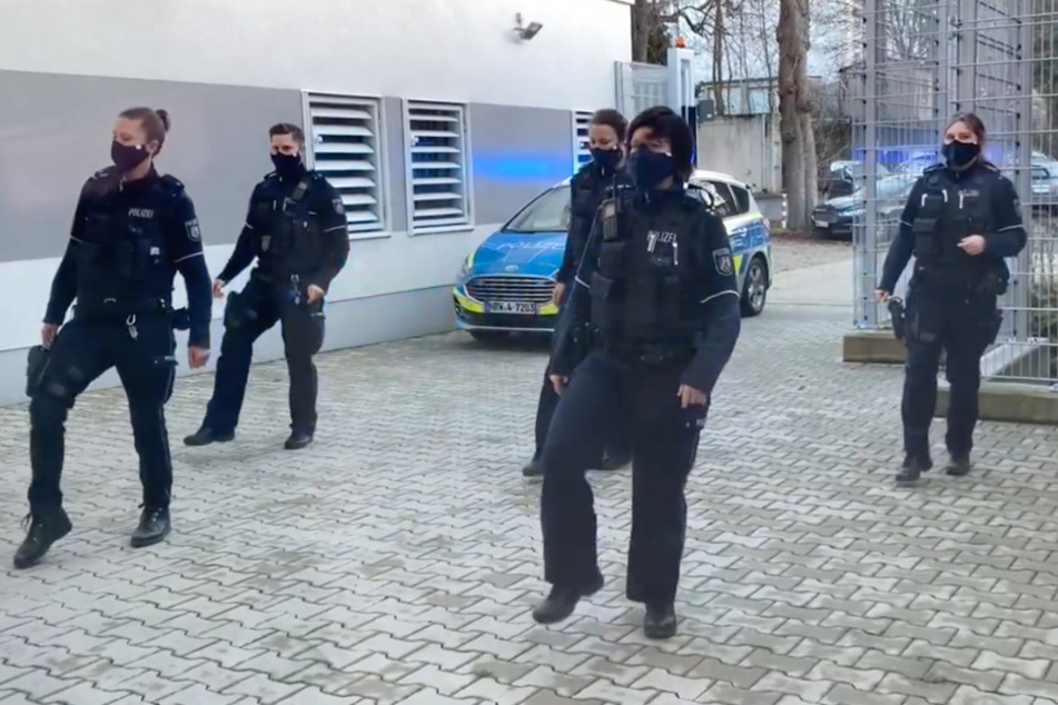 "Die ganze Welt tanzt. Uns eingeschlossen.": So lautete das Motto der Polizei im Märkischen Kreis.