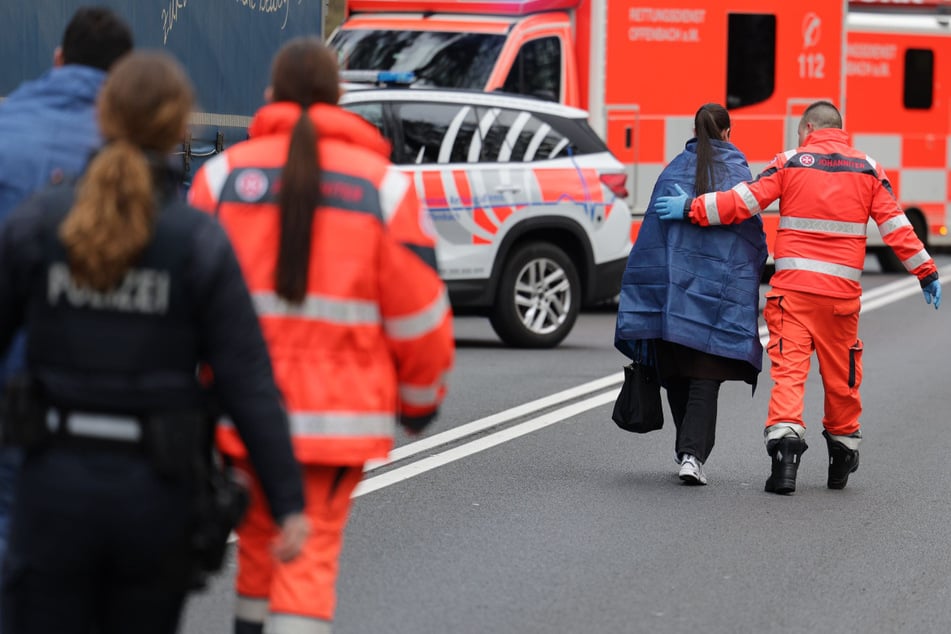 Polizei, Feuerwehr und Rettungskräfte waren mit einem Großaufgebot im Einsatz.