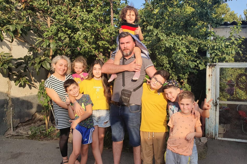 Die neunköpfige Familie Imerlishvili konnte gestern wieder strahlen.
