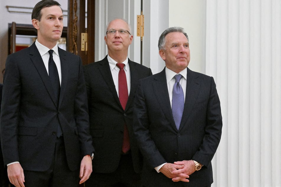 President Donald Trump's son-in-law, Jared Kushner (l.), and special envoy Steve Witkoff (r.) met with Russian negotiator Kirill Dimitriev for peace talks in Miami (phile photo).