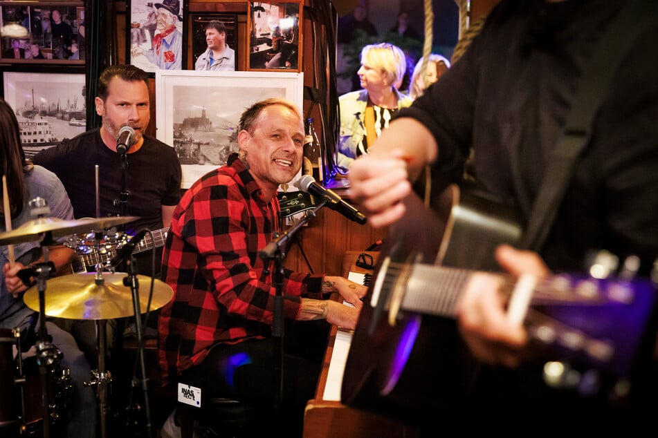 Auch die Alternative-Rock-Band Donots ist in Folge fünf bei "Inas Nacht" zu sehen.