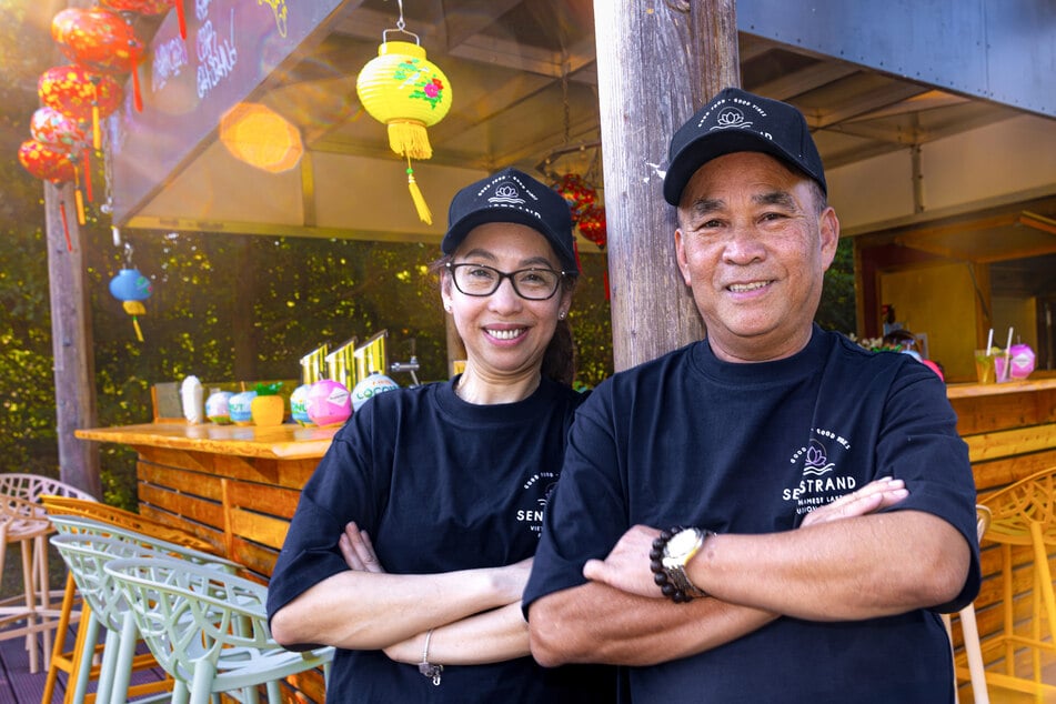 Inhaberin Phuong Thuy Tran (53) und Inhaber Bang Nguyen (61) vor ihrem neuen Lokal.
