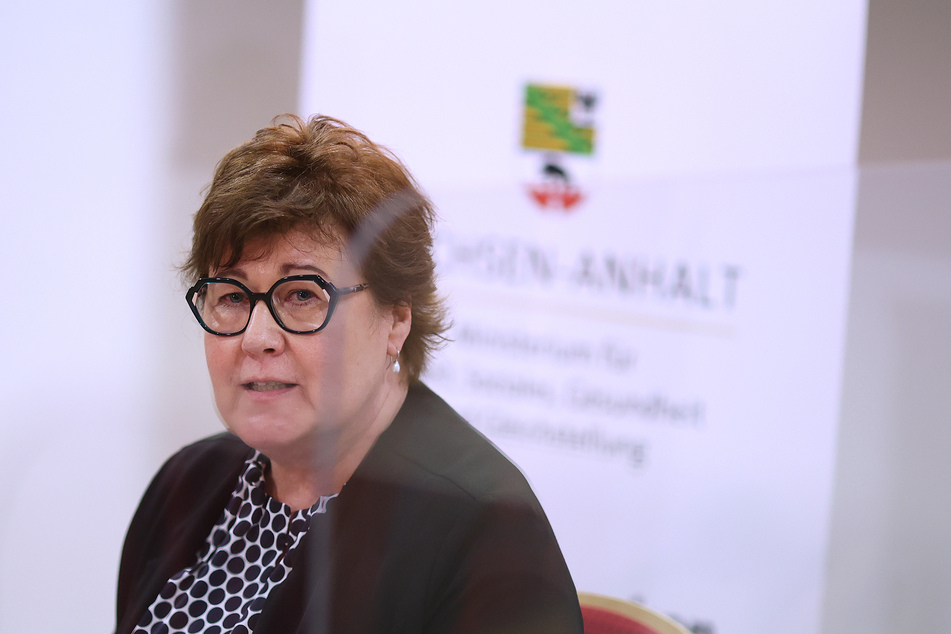 Sachsen-Anhalts Gesundheitsministerin Petra Grimm-Benne (59, SPD) möchte den Strategiewechsel bei den Quarantäne- und Isolationsregelungen vorantreiben.