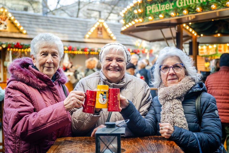 Ab dem 27. November heißt es wieder: Hoch die Glühwein-Tassen!