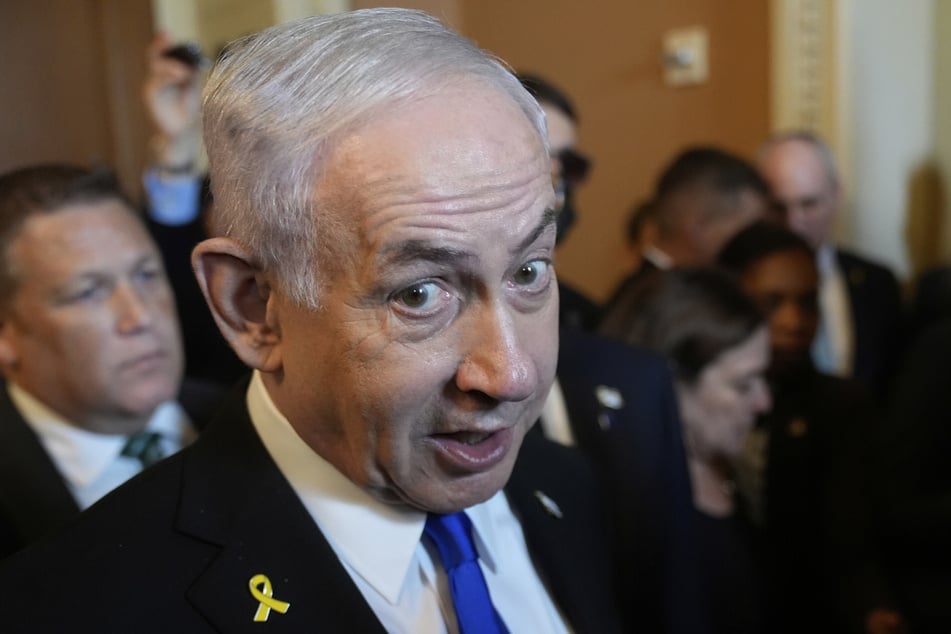 In Katar wird weiter über eine Waffenruhe und die Freilassung von Geiseln im Gazastreifen verhandelt. Israels Ministerpräsident Netanjahu hofft, dass es dazu bald kommt. Zugleich droht er der Hamas. (Archivbild)