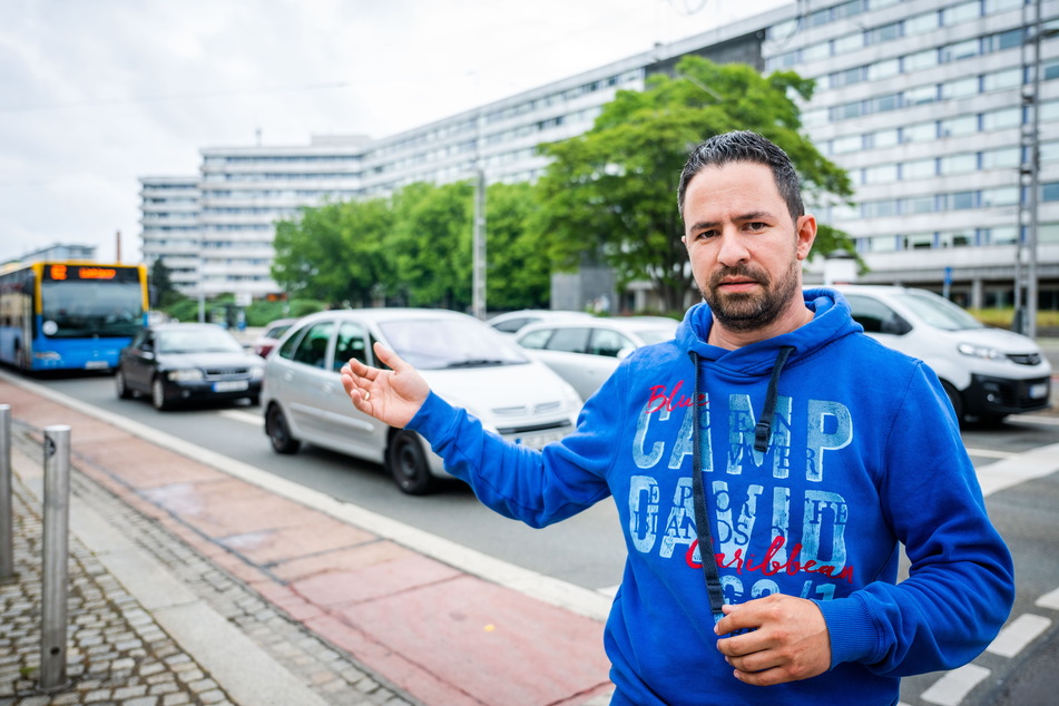 Fahrlehrer Thomas Schiener (36) wünscht sich eine bessere Ampelschaltung in der Brückenstraße.