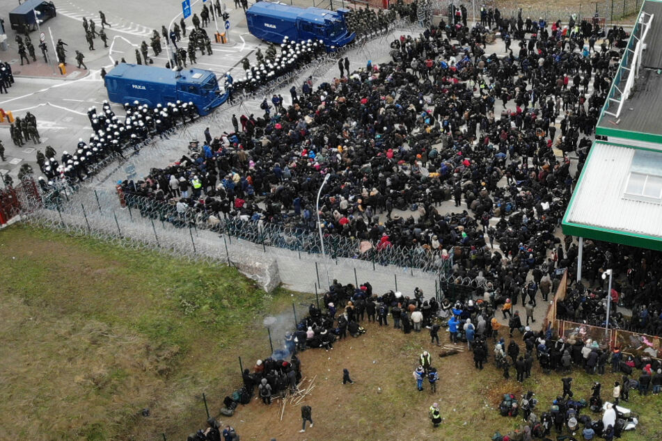 Polnische Polizei: Hunderte Migranten versuchen erneut Grenzdurchbruch