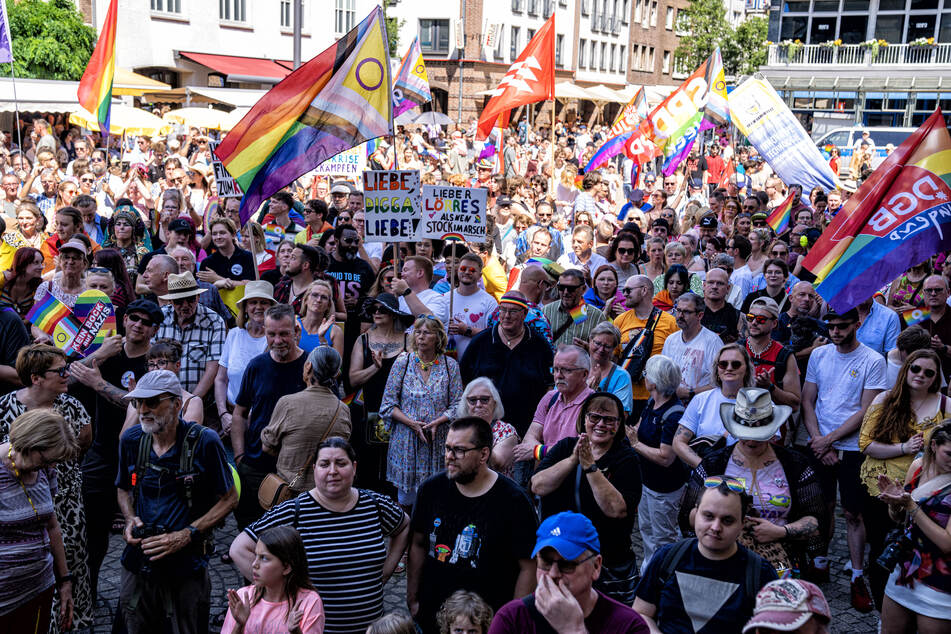 In der Leipziger Innenstadt werden am Samstag Zehntausende Menschen erwartet. (Symbolbild)