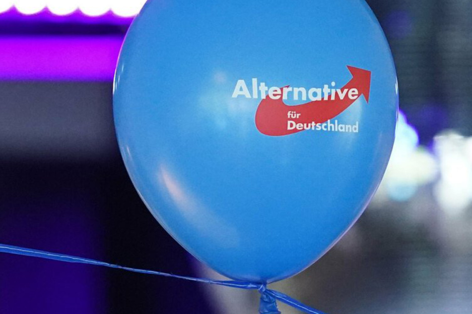 AfD-Politiker twittert Wahlschein-Foto: Droht ihm jetzt Justiz-Ärger?