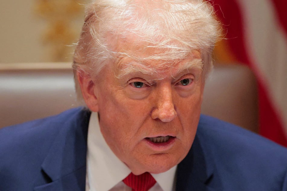 Trump revealed that Iran allowed 10 oil tankers to pass through the Strait of Hormuz as a "present" amid negotiations to end the war.