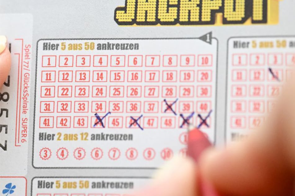 Mega-Gewinn zu Heiligabend: Lotto-Tipperin im Südwesten wird Multimillionärin