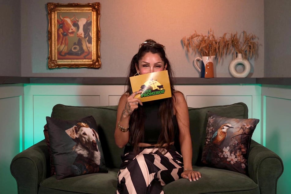 Währenddessen ist Pinar Sevim (39) damit beschäftigt, sich vor der Nominierung zu schützen.