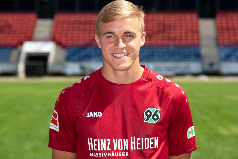 Der 1. FC Köln hat angeblich Interesse an Timo Hübers (24) von Hannover 96.