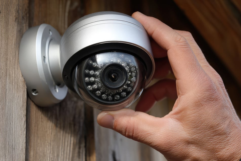 Wer sich vor Einbruch, Diebstahl oder Vandalismus schützen möchte, sollte bedenken, dass viele Täter Kameras nicht abschrecken werden. (Symbolfoto)